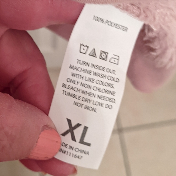 🍁SALE🍁 NEW Pink Plush Hooded Sweatshirt by Fifth Sun Size XL NWT - Picture 7 of 7